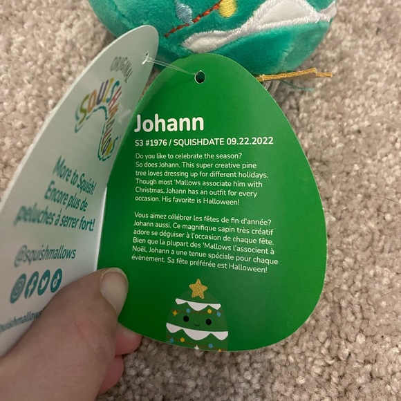 NWT Johann the Christmas tree Squishmallow clip - Picture 2 of 5